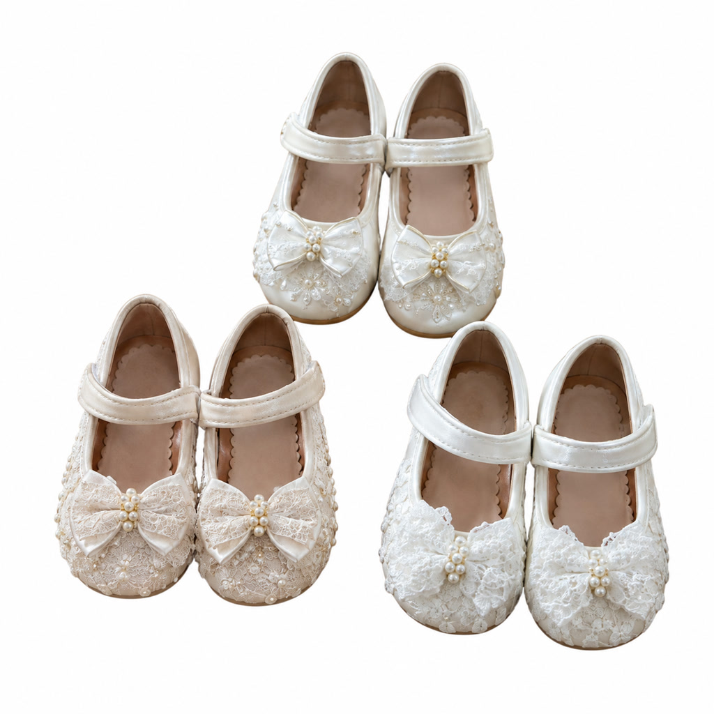 Zapato de charol para niña con moño voluminoso y pulsera fina